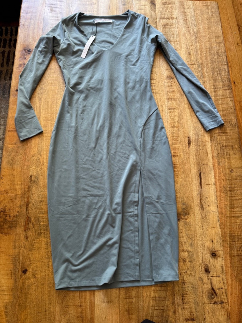 Susana Monaco Women's Long Sleeve V-Neck Slit Dress Graphite size large NWT NEW